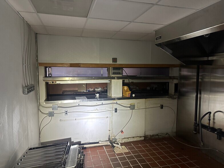 More Photos Of 1050 Mount Vernon Ave, Marion Restaurant For Sale
