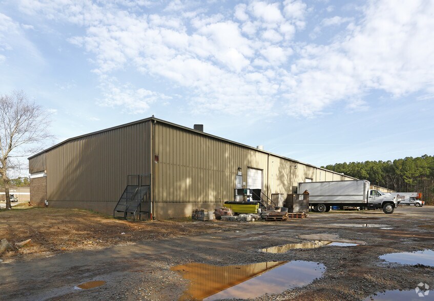More Photos Of 3020-3056 Barrow Dr, Raleigh Warehouse For Lease
