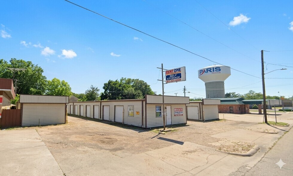 Primary Photo Of 1825 Bonham St, Paris Self Storage For Sale