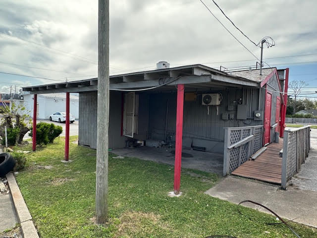 More Photos Of 1000 N Alexander Dr, Baytown Freestanding For Sale