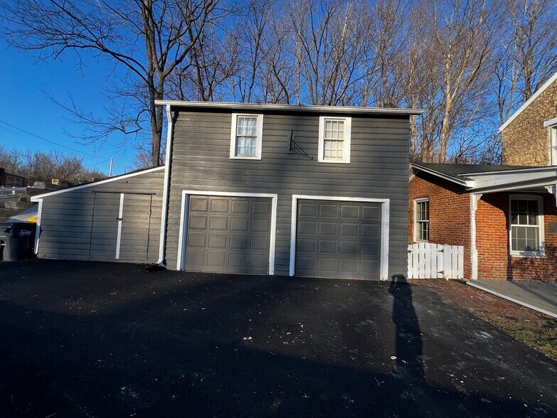 More Photos Of 809 Spring St, Galena Specialty For Sale