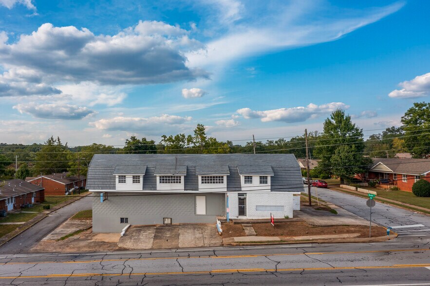More Photos Of 1044 Baxter St, Athens Freestanding For Sale