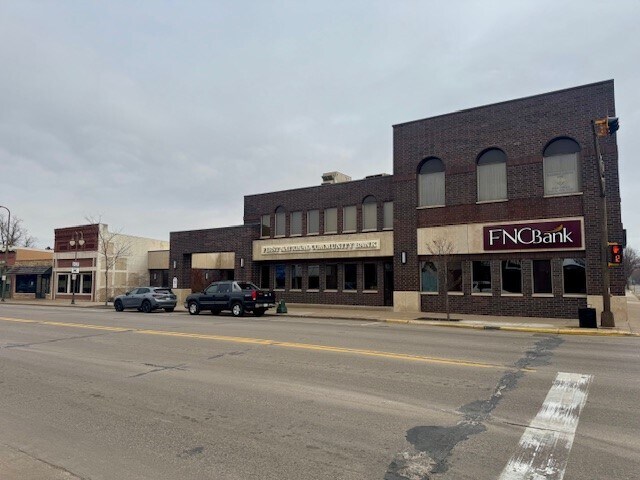 More Photos Of 130 S Knowles Ave, New Richmond Office For Lease