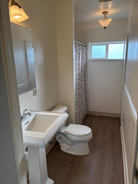 More Photos Of 3027 W Wise Rd, Lincoln Land For Sale