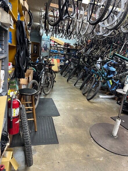 More Photos Of 451 N Harbor Blvd, La Habra Freestanding For Sale