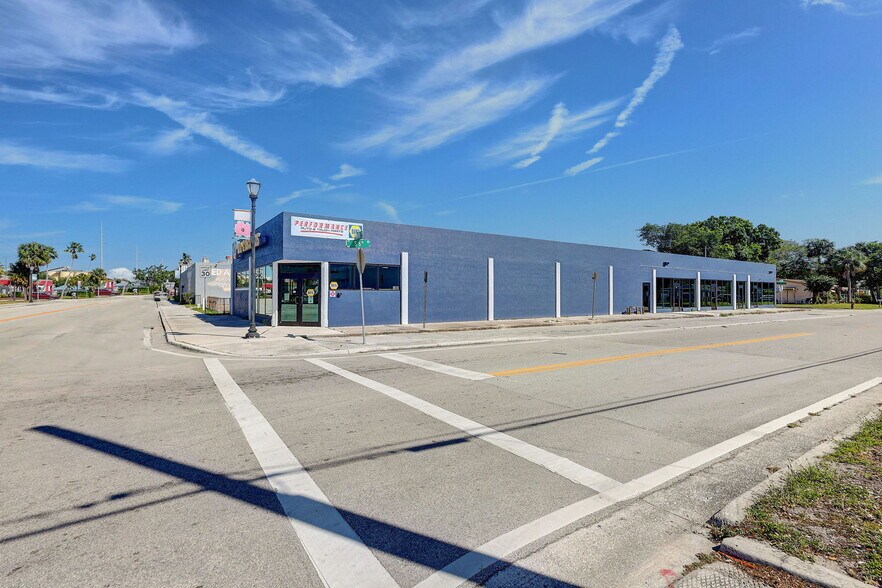 More Photos Of 519 Delaware Ave, Fort Pierce General Retail For Lease