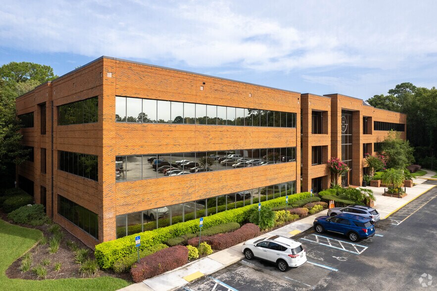 Primary Photo Of 7751 Belfort Pky, Jacksonville Office For Lease