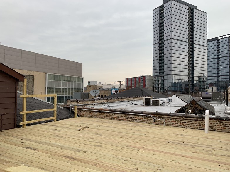 More Photos Of 1410-1440 N Kingsbury St, Chicago Manufacturing For Lease