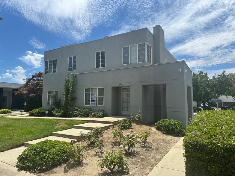 More Photos Of 1115 13th St, Modesto Office For Lease