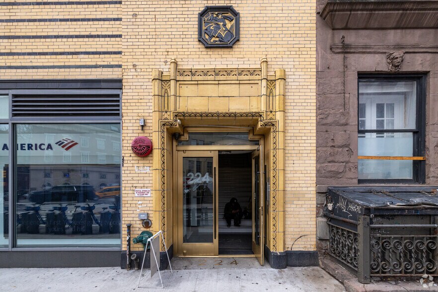 More Photos Of 220 W Fourth St, New York General Retail For Lease