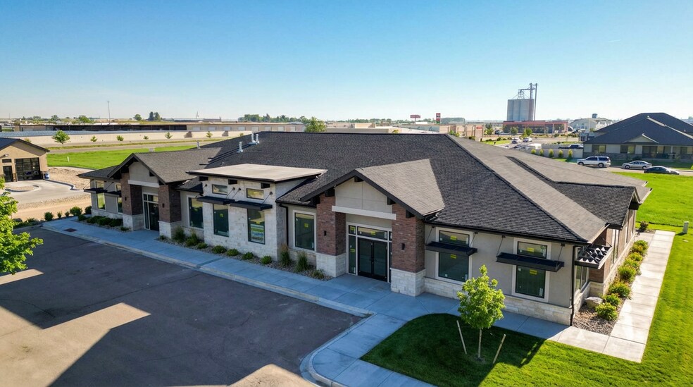 More Photos Of 271 S Elm Ave, Eaton Office For Lease