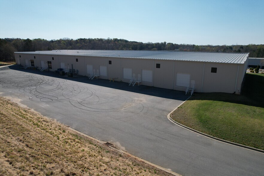 More Photos Of 140 Corporate Dr, Spartanburg Research And Development For Lease