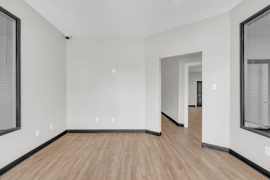 More Photos Of 907 Otto St, Brookshire Loft Creative Space For Sale