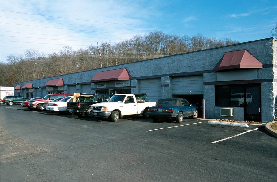 More Photos Of 11017-11037 Gravois Industrial Ct, Saint Louis Warehouse For Lease