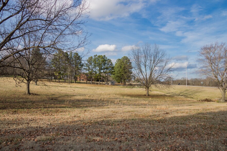 More Photos Of 833 University St, Martin Land For Sale