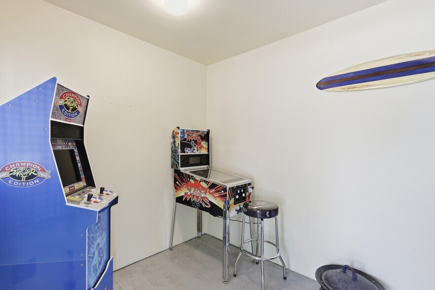 More Photos Of 7001 Savona Access Rd, Thompson-Nicola Hotel For Sale