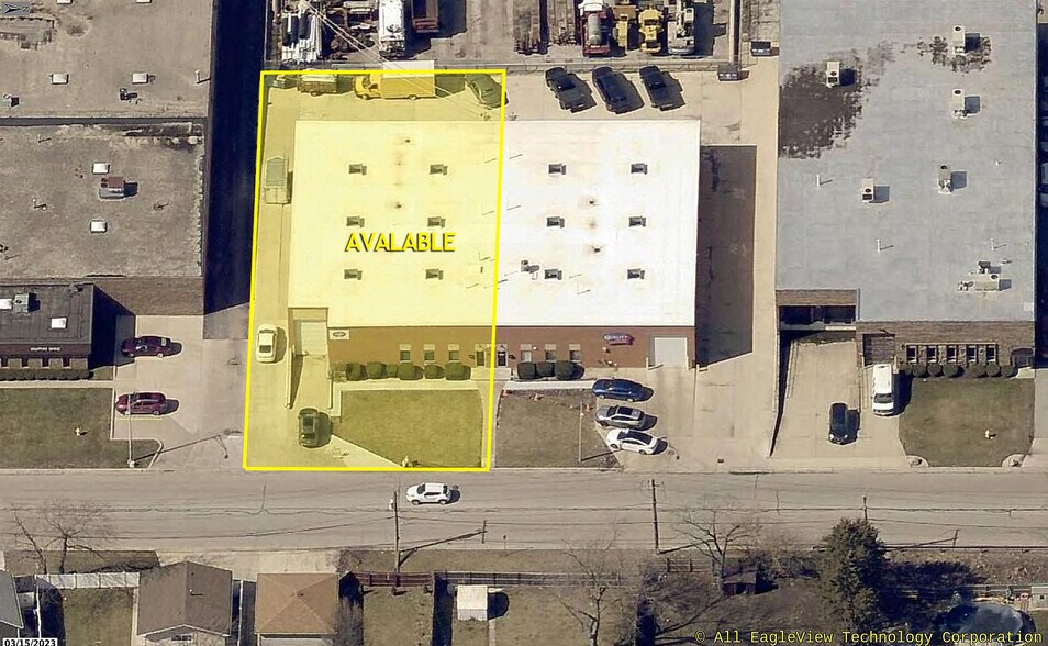 More Photos Of 310 S La Londe Ave, Addison Manufacturing For Lease