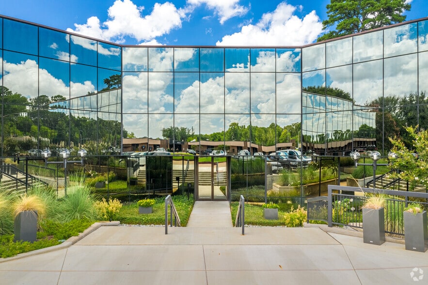 More Photos Of 1127 Judson Rd, Longview Office For Lease