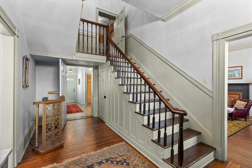 More Photos Of 900 Main St, Wellsburg Specialty For Sale