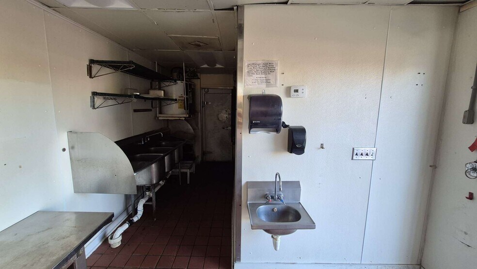More Photos Of 1105 N Bragg Blvd, Spring Lake Fast Food For Sale