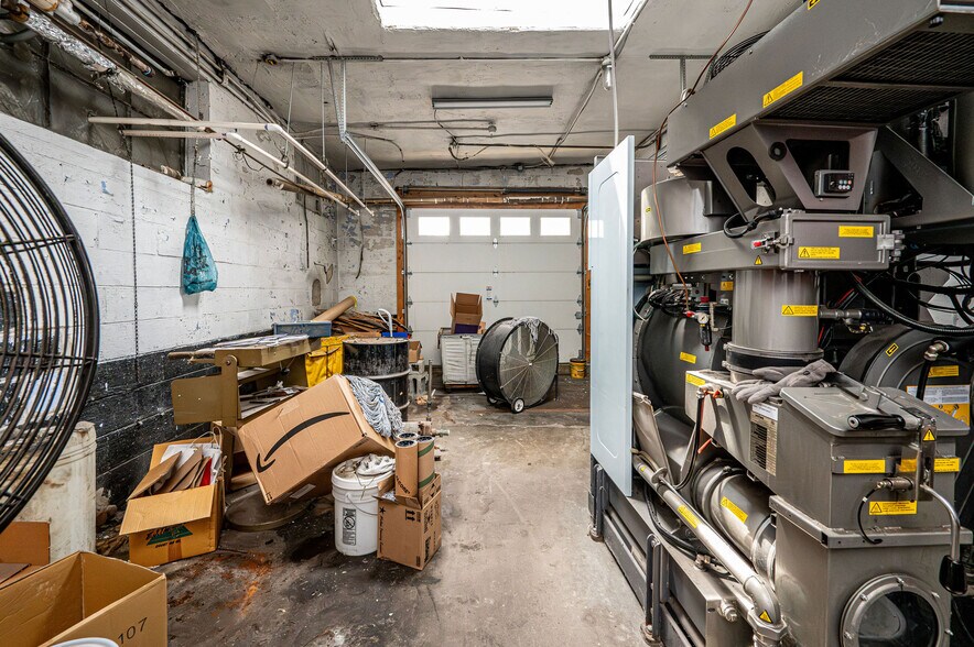 More Photos Of 508 New Alexandria Rd, Greensburg General Retail For Sale