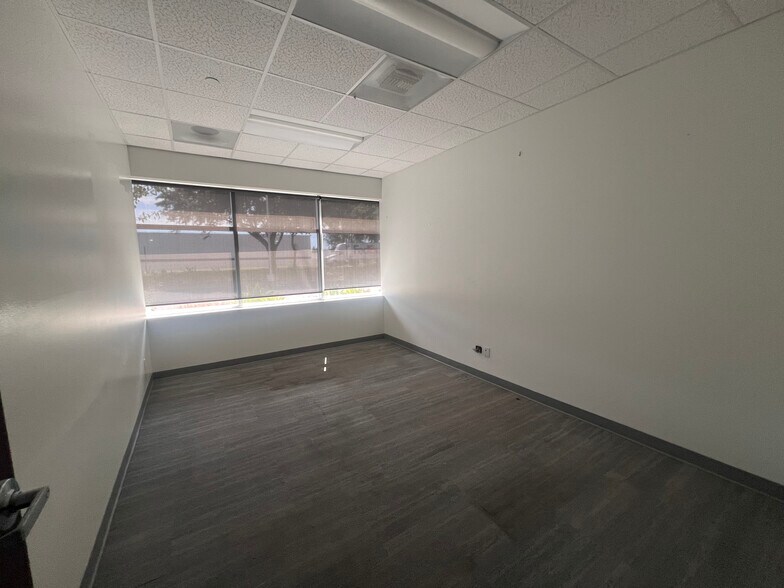 More Photos Of 5555 Ontario Mills Pky, Ontario Warehouse For Sale