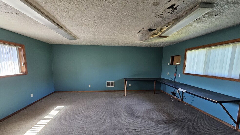 More Photos Of , Kelso Unknown For Sale