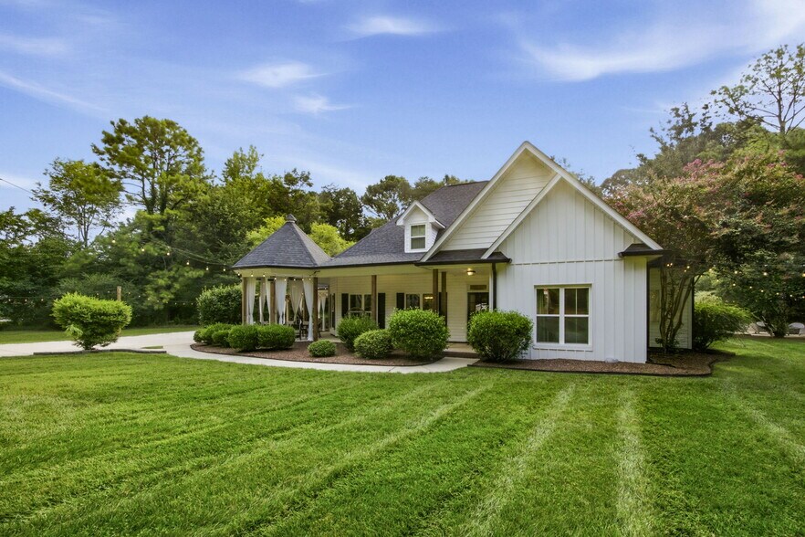 More Photos Of 9544 Brief Rd, Charlotte Specialty For Sale