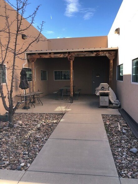 More Photos Of 1800 E 30th St, Farmington Office For Lease