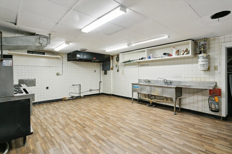 More Photos Of 1721 N King St, Hampton Daycare Center For Sale