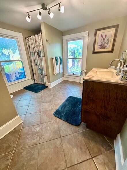 More Photos Of 314 Jefferson Ave, Clifton Forge Hospitality For Sale