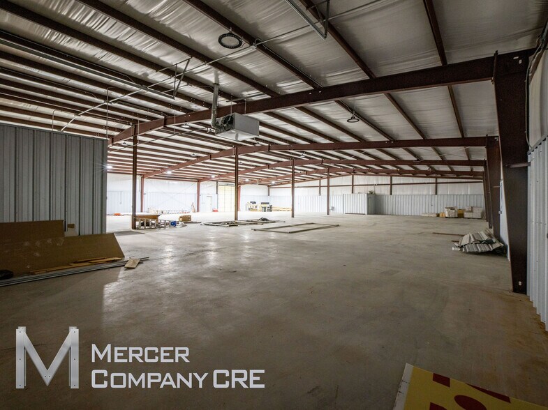 More Photos Of 6600 S I 35 Service Rd, Oklahoma City Flex For Lease