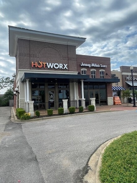 More Photos Of 750 N Germantown Pky, Cordova Unknown For Lease