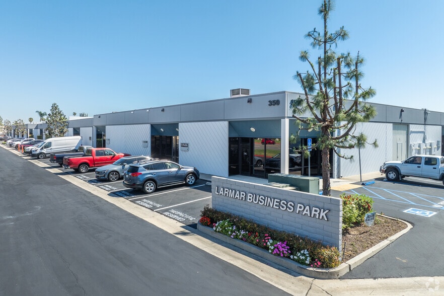 More Photos Of 350 E Orangethorpe Ave, Placentia Warehouse For Lease