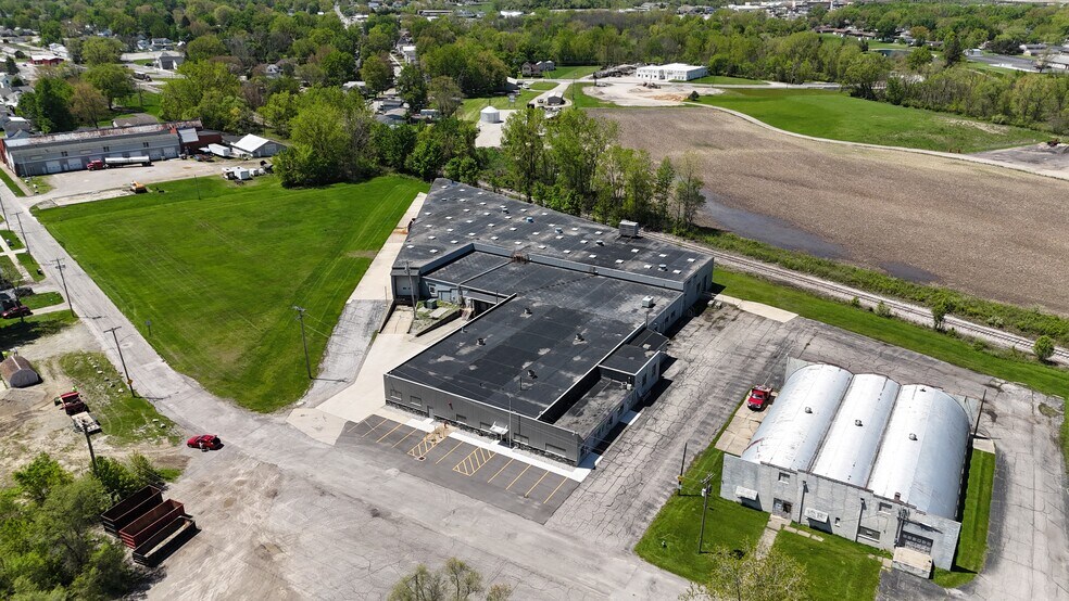 More Photos Of 600 Fillmore St, Napoleon Manufacturing For Lease