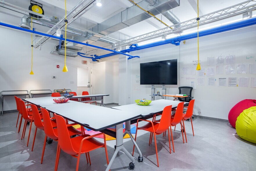 More Photos Of 2450 Hollywood Blvd, Hollywood Loft Creative Space For Sale