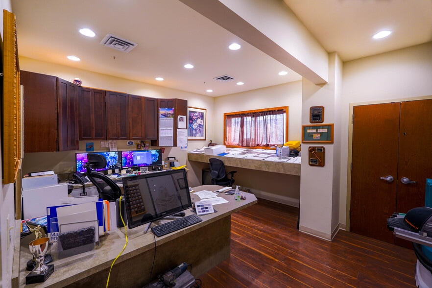 More Photos Of 105 Rocky Cliff Ln, Kalispell Industrial For Sale