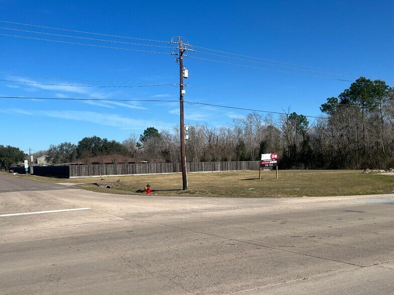 More Photos Of 7315 Pine St, Manvel Industrial For Sale