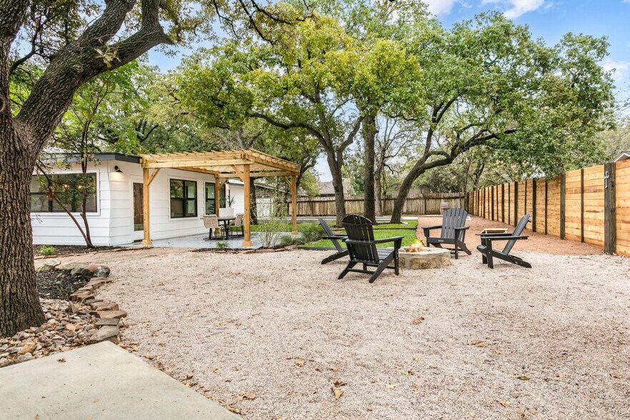 More Photos Of 1201 Crenwelge Dr, Fredericksburg Specialty For Sale