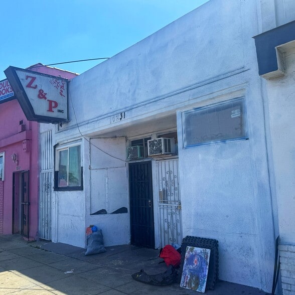 More Photos Of 10231 Hawthorne Blvd, Inglewood Office Residential For Sale