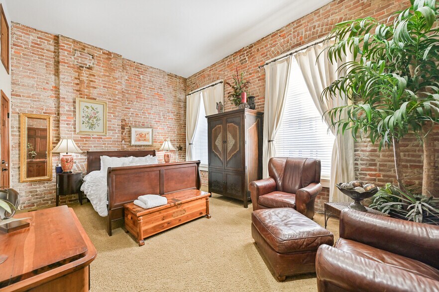 More Photos Of 217 23rd St, Galveston Apartments For Sale