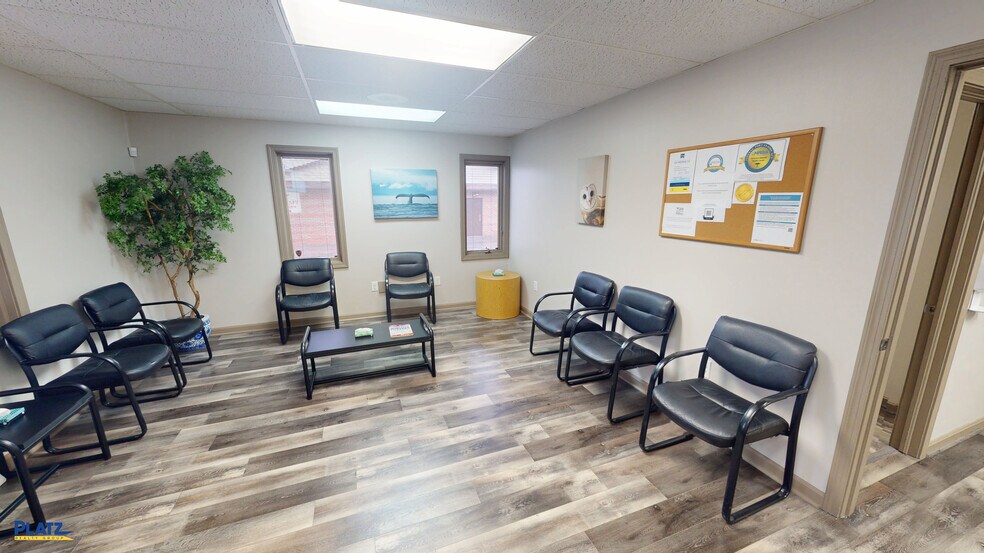 More Photos Of 2376 Southeast Blvd, Salem Medical For Sale