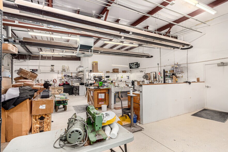 More Photos Of 374 Norfolk St, Aurora Warehouse For Sale