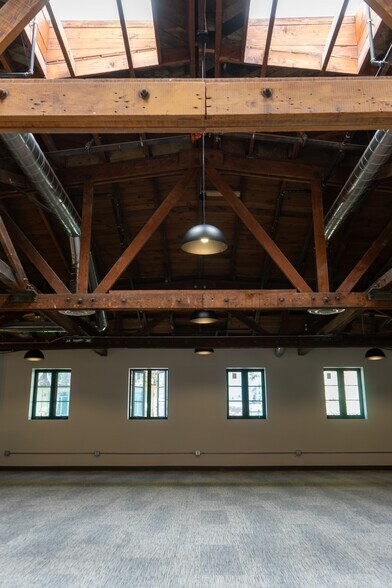 More Photos Of 1219 State St, Santa Barbara Office For Lease