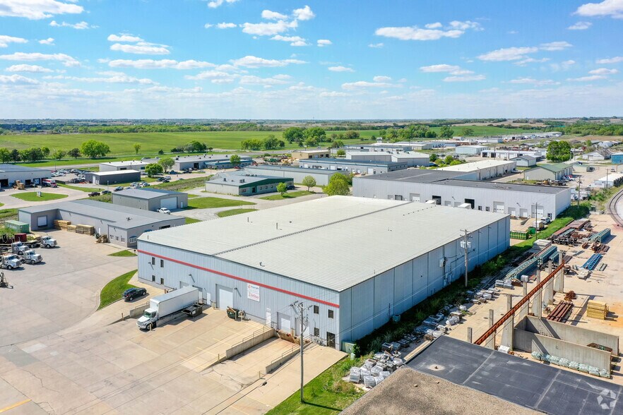 More Photos Of 5600 N 58th Ct, Lincoln Warehouse For Lease
