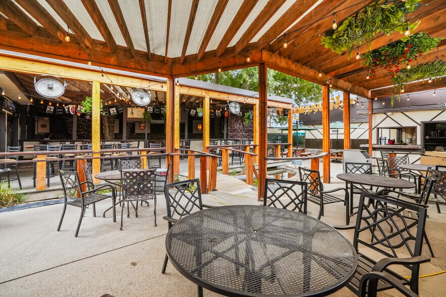 More Photos Of 5200 Doniphan Dr, El Paso Bar For Sale