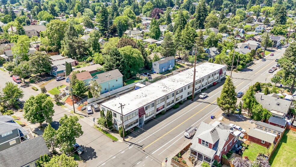 More Photos Of 7606-7720 E Burnside St, Portland Apartments For Sale