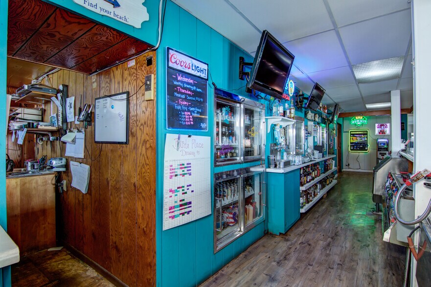 More Photos Of 115 Diamond St N, Ridgeland General Retail For Sale