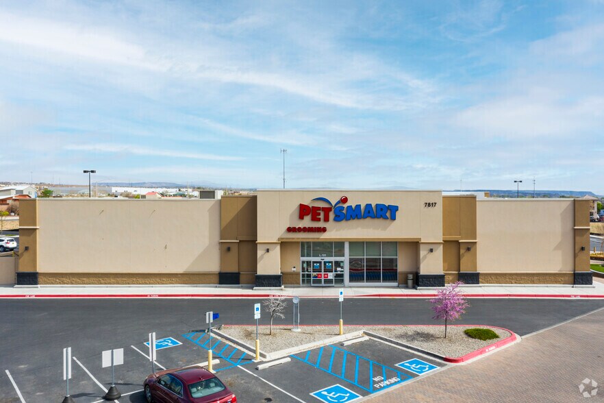 More Photos Of 7820 Enchanted Hills NE, Bernalillo Unknown For Lease