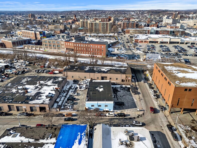 More Photos Of 135 Pleasant St, Lynn Industrial For Sale